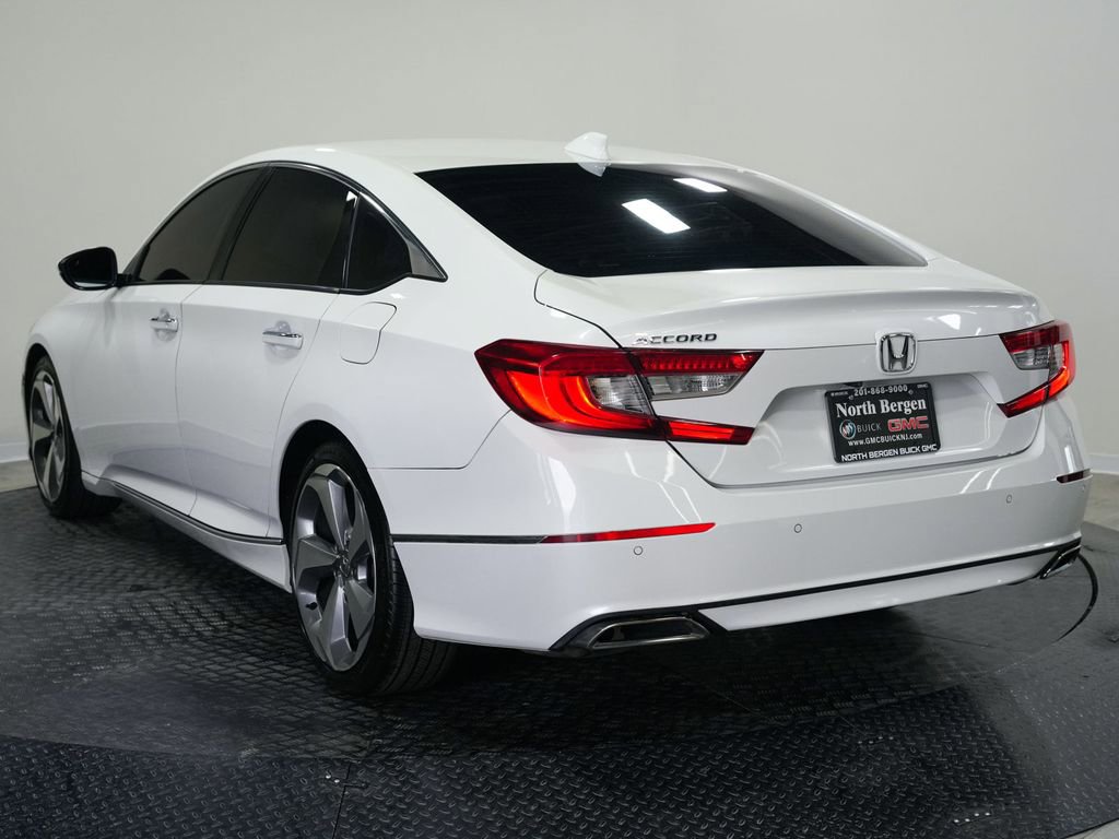 Used 2018 Honda Accord Touring image 6