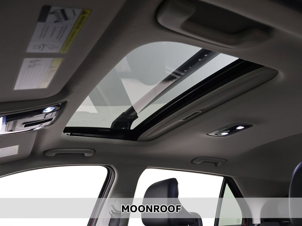 Used 2023 Kia Niro EX Touring image 4