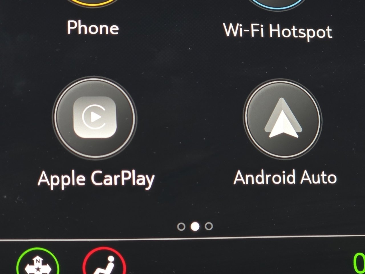 Used 2023 Buick Envision Essence image 3