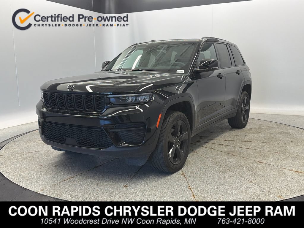 Certified 2024 Jeep Grand Cherokee Altitude AWD/4WD image 1