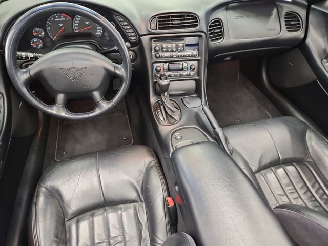 Used 2000 Chevrolet Corvette Convertible RWD image 10