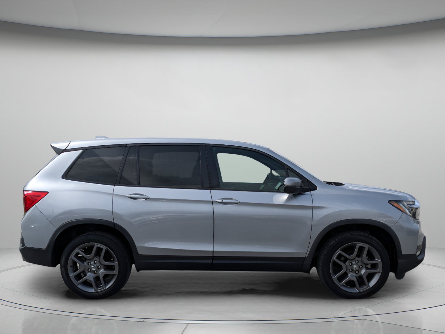 Used 2023 Honda Passport EX-L image 9