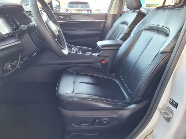 Certified 2024 Jeep Grand Cherokee Limited image 15