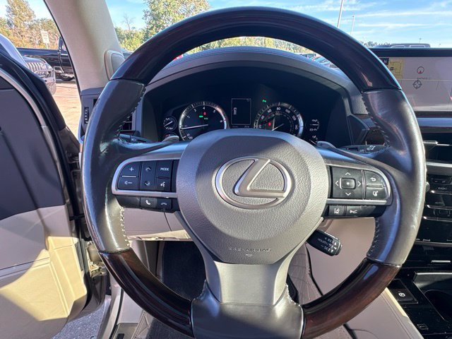 Used 2018 Lexus LX 570 4WD image 12