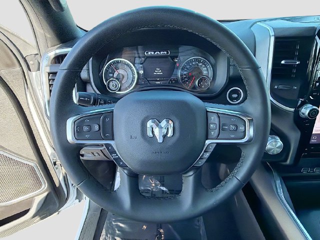 Used 2025 RAM 1500 Laramie AWD/4WD image 12
