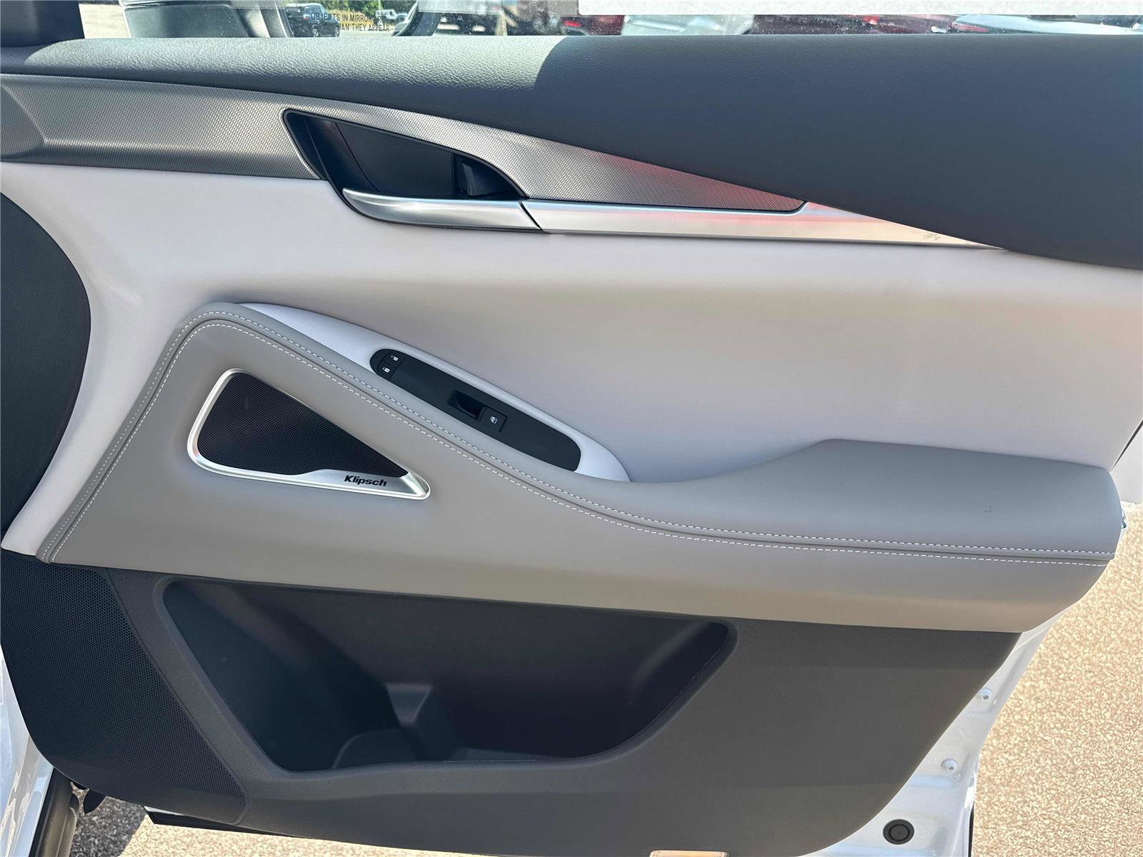 New 2027 INFINITI QX60 Luxe FWD image 25