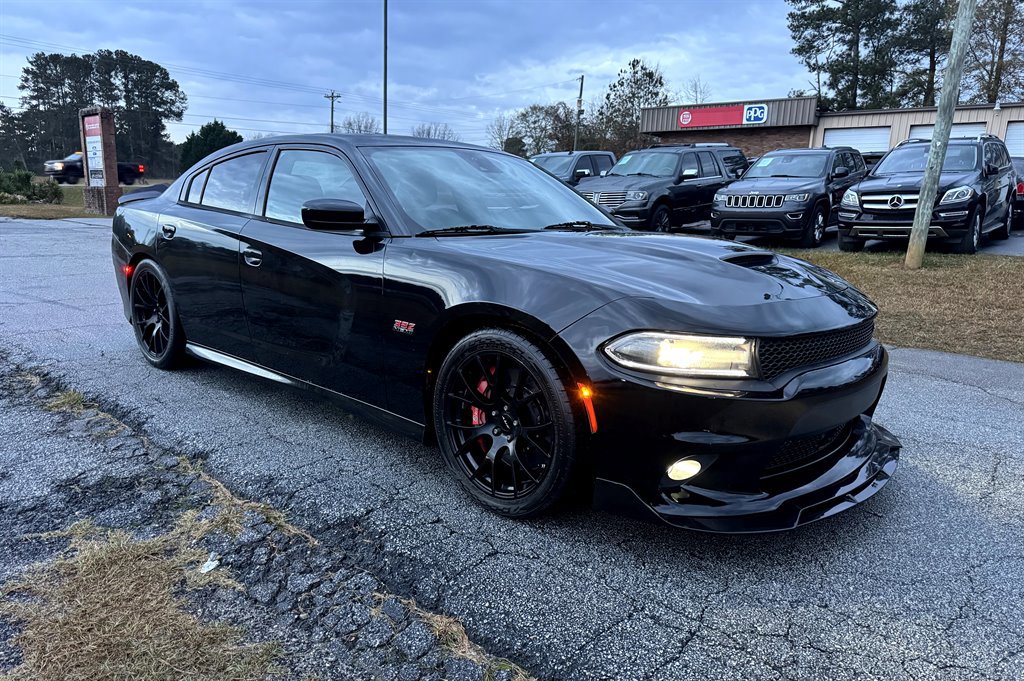 Used 2016 Dodge Charger SRT w/ Technology Group image 6