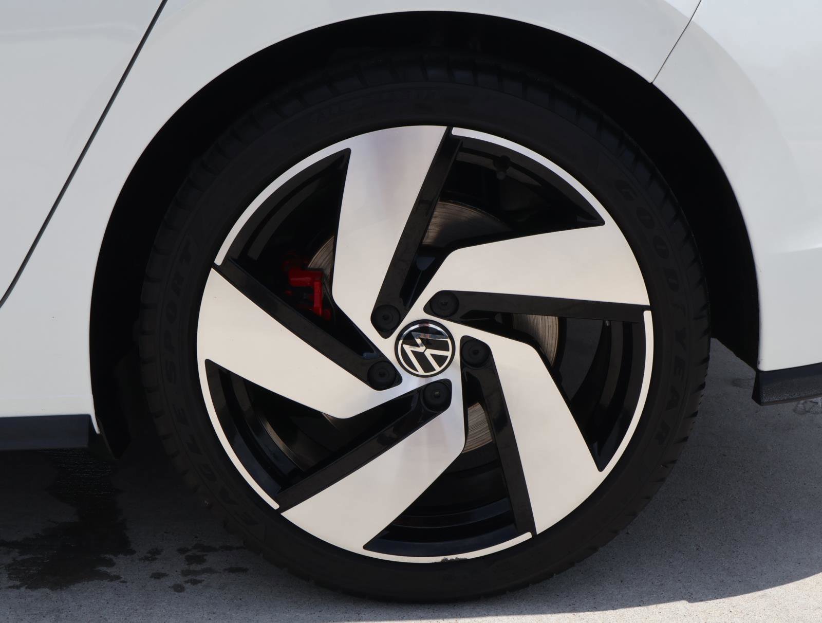 Used 2022 Volkswagen GTI S FWD image 8