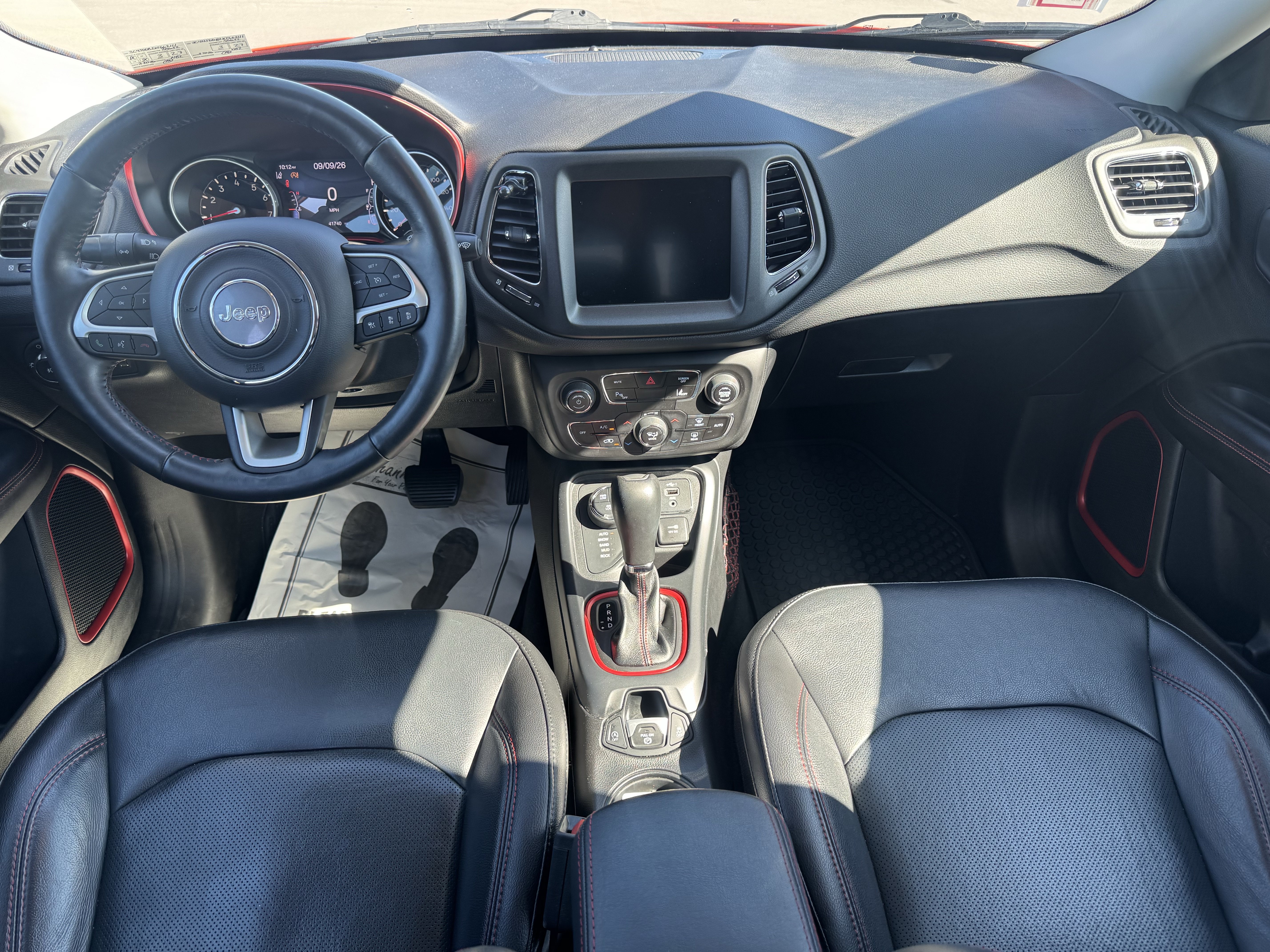 Used 2019 Jeep Compass Trailhawk w/ Leather Interior Group AWD/4WD image 14