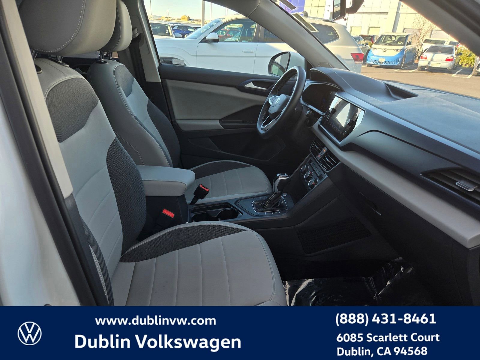 Certified 2022 Volkswagen Taos SE w/ Panoramic Sunroof Package image 20