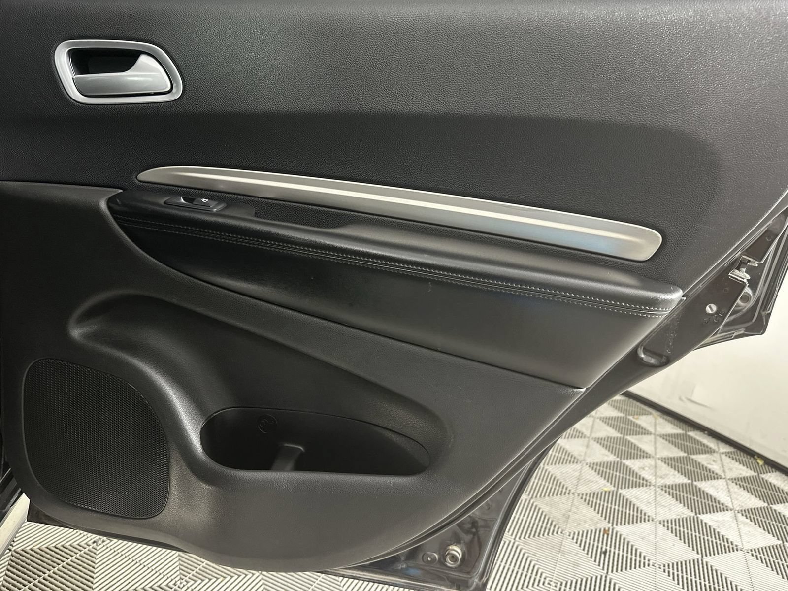 Used 2019 Dodge Durango SXT AWD/4WD image 32
