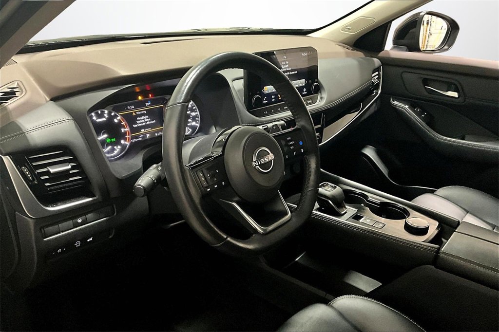 Used 2023 Nissan Rogue SL w/ SL Premium Package image 17