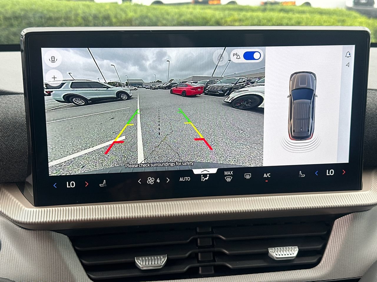 New 2026 Ford Explorer Active RWD image 30