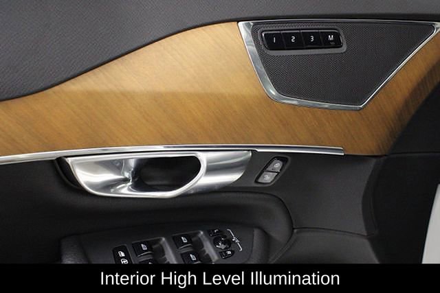 Used 2021 Volvo XC90 T6 Momentum w/ Protection Package Premier image 19
