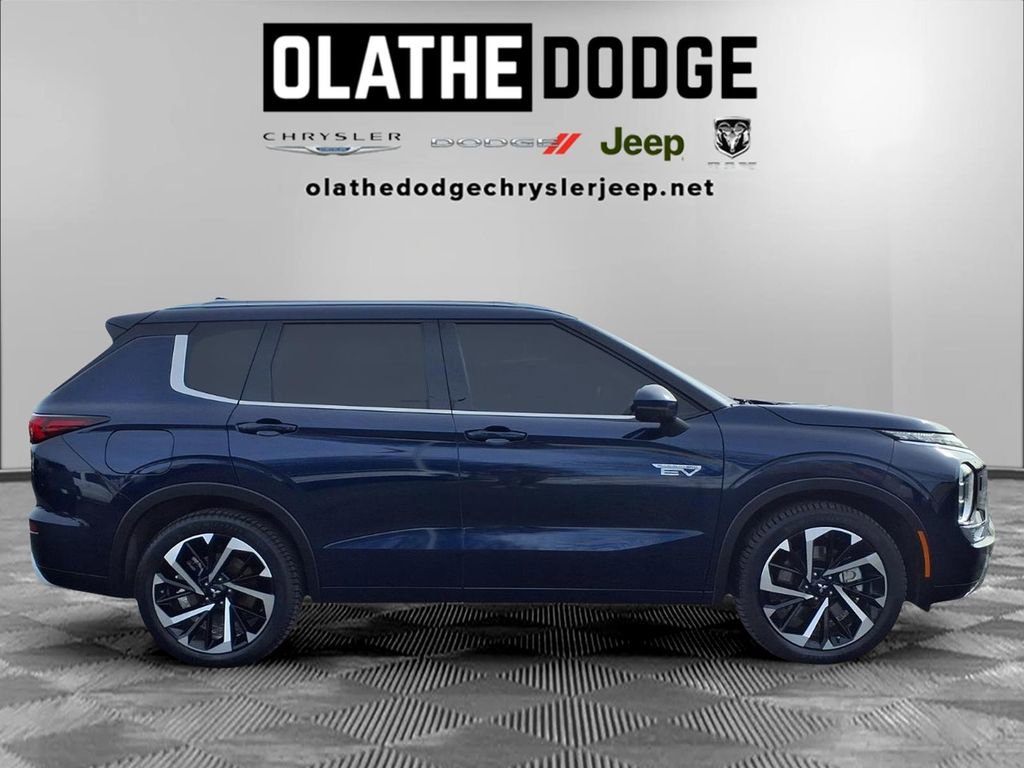 Used 2023 Mitsubishi Outlander SEL image 33