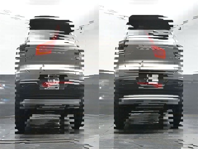 Certified 2024 Volvo XC40 B5 Plus w/ Protection Package Premier image 36