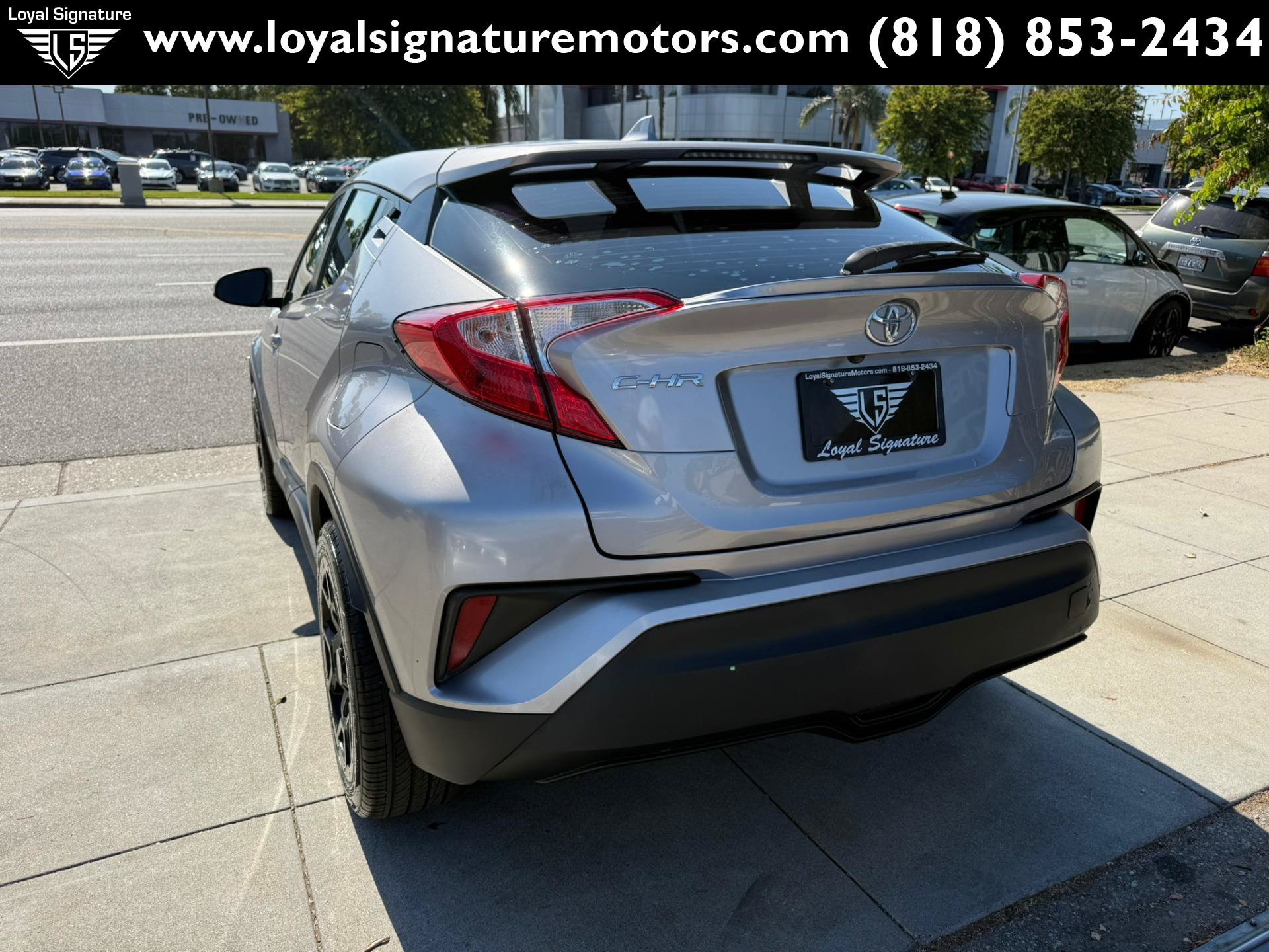 Used 2018 Toyota C-HR XLE FWD image 4