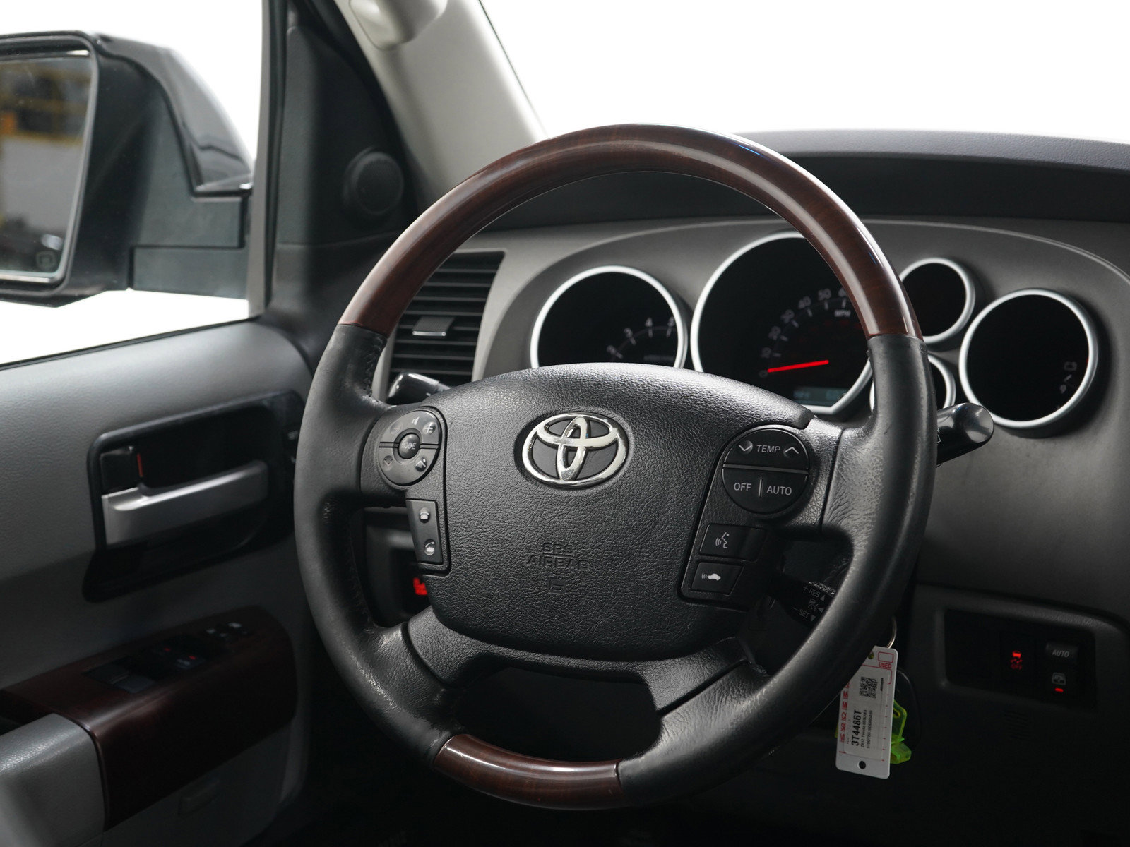 Used 2012 Toyota Sequoia Platinum AWD/4WD image 17