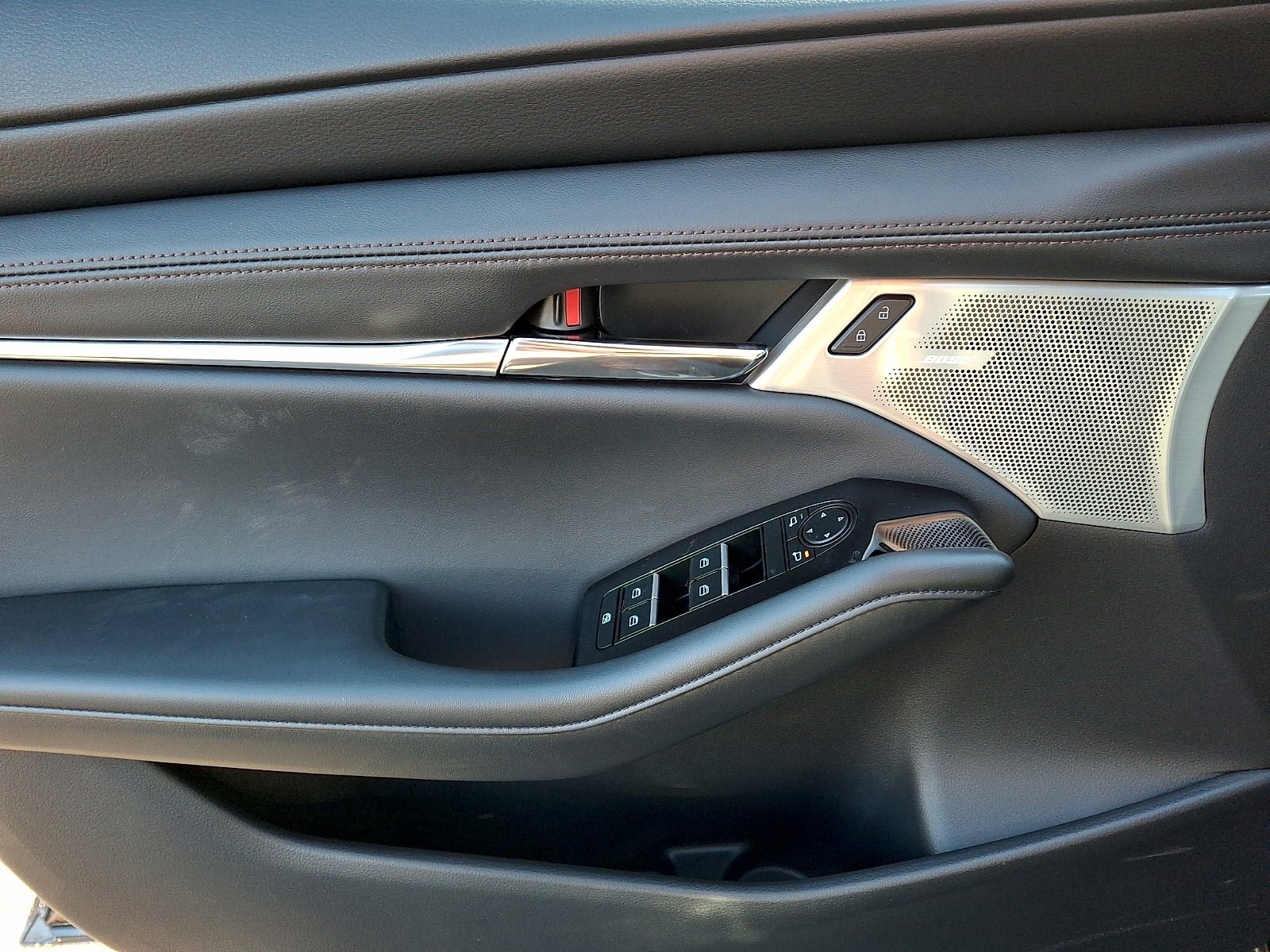 New 2026 MAZDA MAZDA3 2.5 S Hatchback w/ Premium Pkg image 9