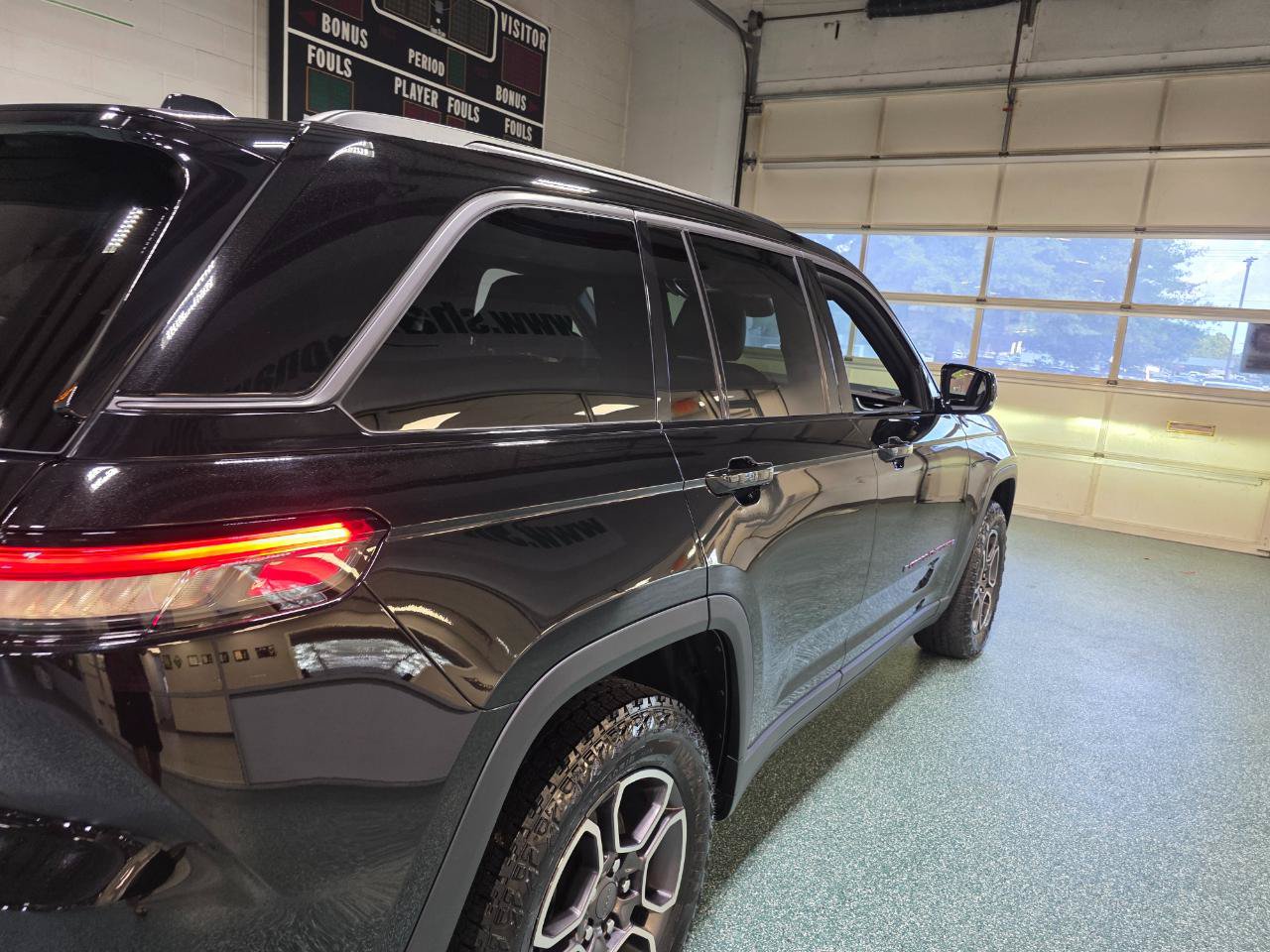 Used 2022 Jeep Grand Cherokee Trailhawk w/ Luxury Tech Group III AWD/4WD image 8