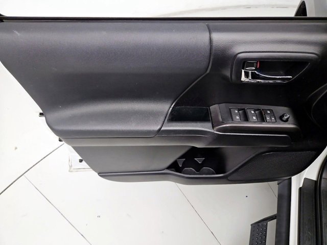 Used 2020 Toyota Tacoma TRD Sport w/ TRD Premium Sport Package image 8