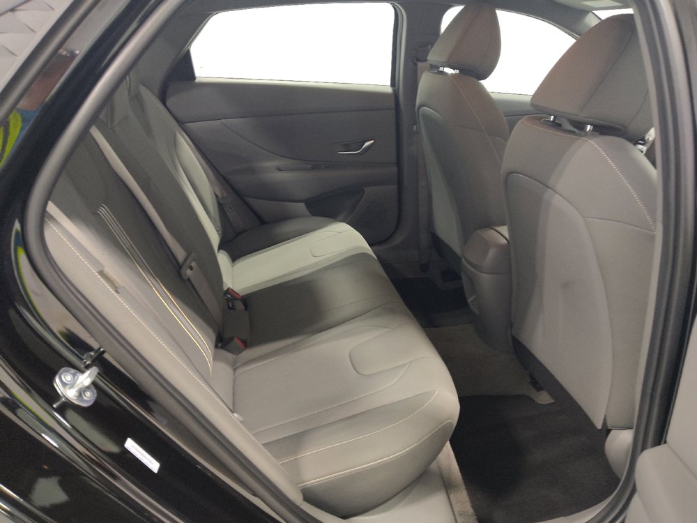 Used 2025 Hyundai Elantra Sport FWD image 19