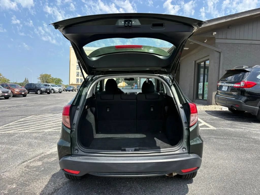 Used 2016 Honda HR-V LX image 10