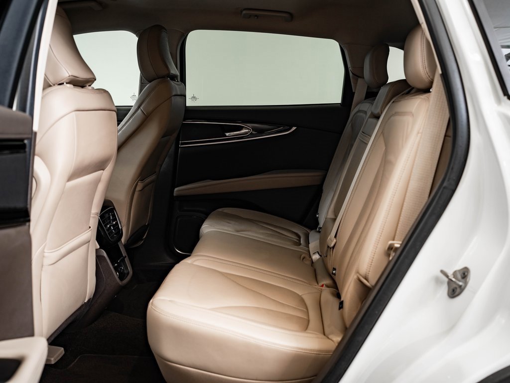 Used 2021 Lincoln Nautilus FWD w/ Equipment Group 101A image 40