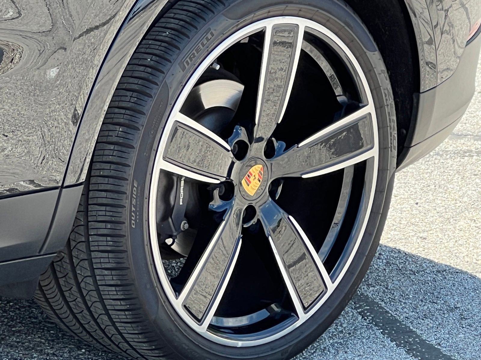 Certified 2022 Porsche Cayenne AWD/4WD image 13