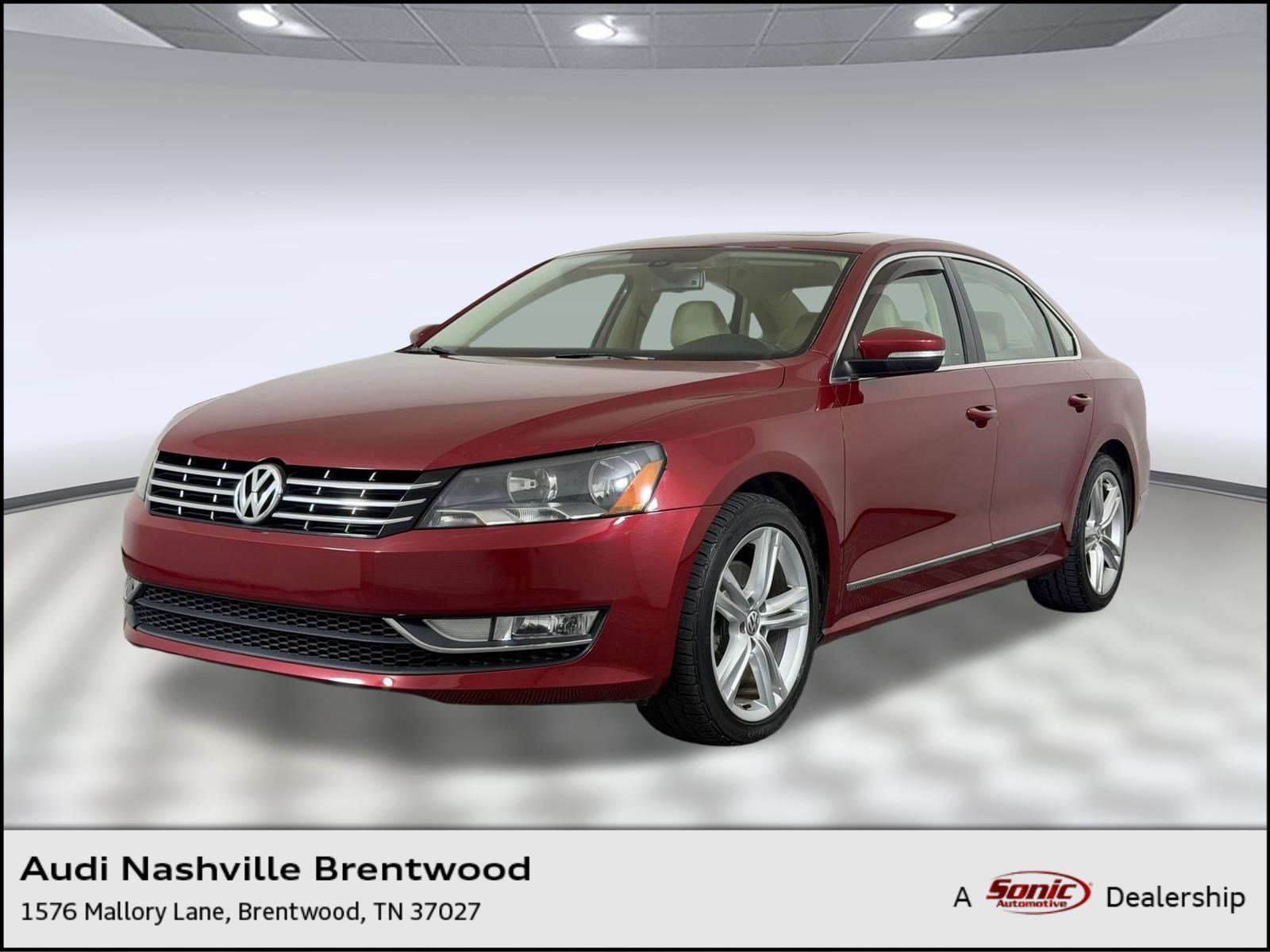 Used 2015 Volkswagen Passat TDI SEL Premium FWD image 1