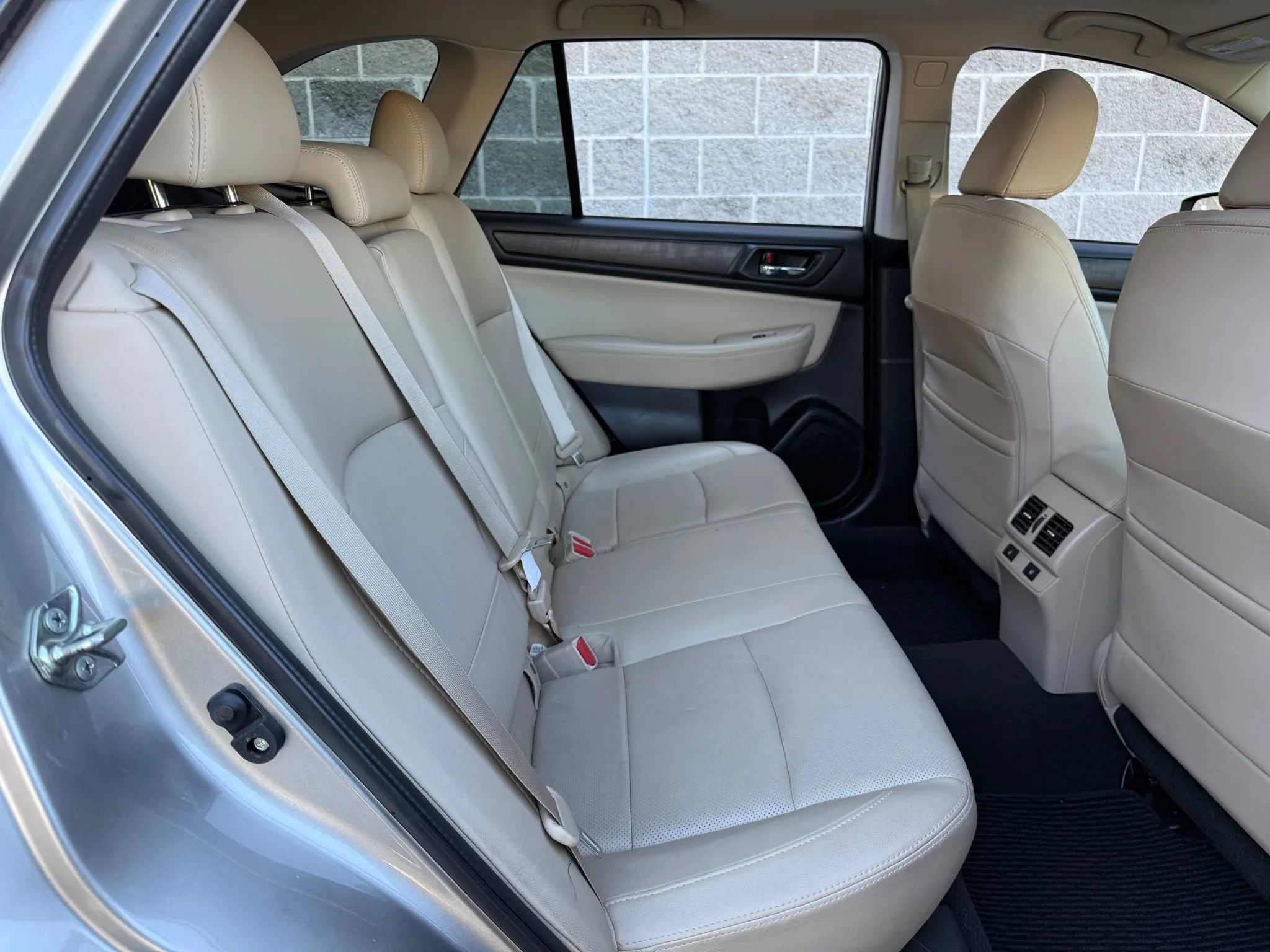 Used 2017 Subaru Outback 2.5i Limited image 20