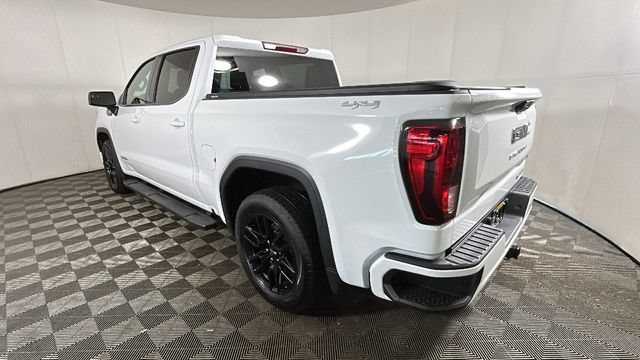 Used 2023 GMC Sierra 1500 Elevation w/ LPO, Elevation Black Package AWD/4WD image 4