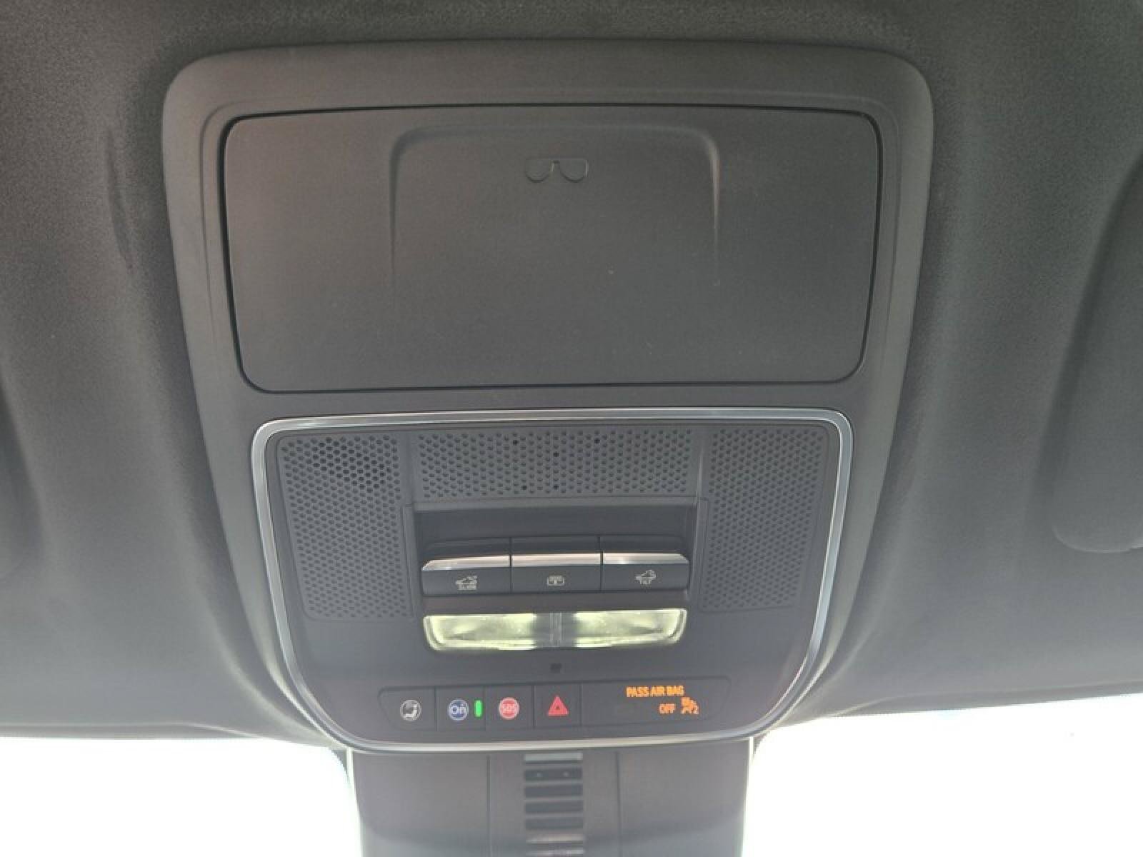 New 2026 GMC Acadia Denali Ultimate w/ LPO, Floor Liner Package FWD image 20