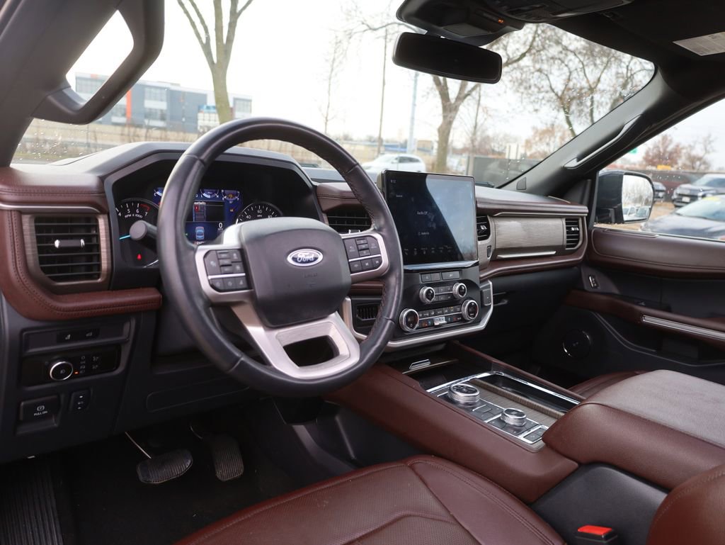 Used 2024 Ford Expedition Limited image 35