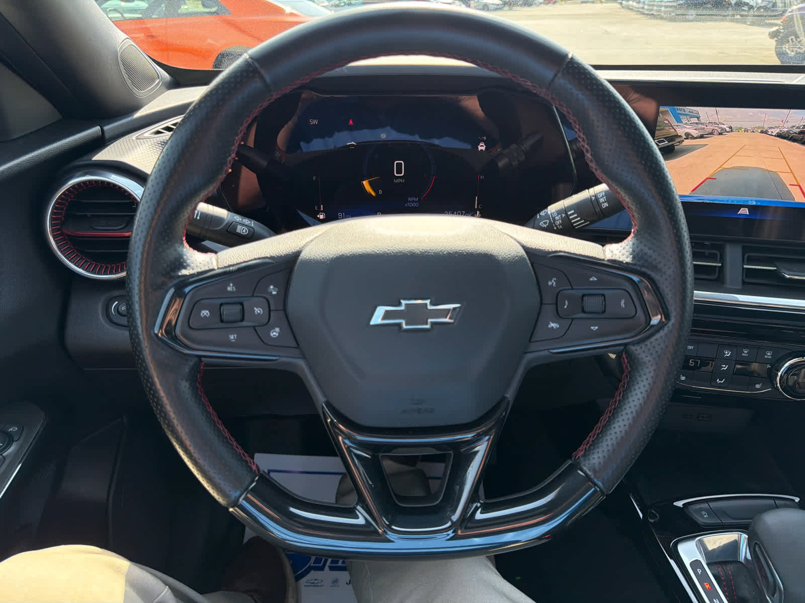 Used 2024 Chevrolet Trax RS w/ Sunroof Package image 16