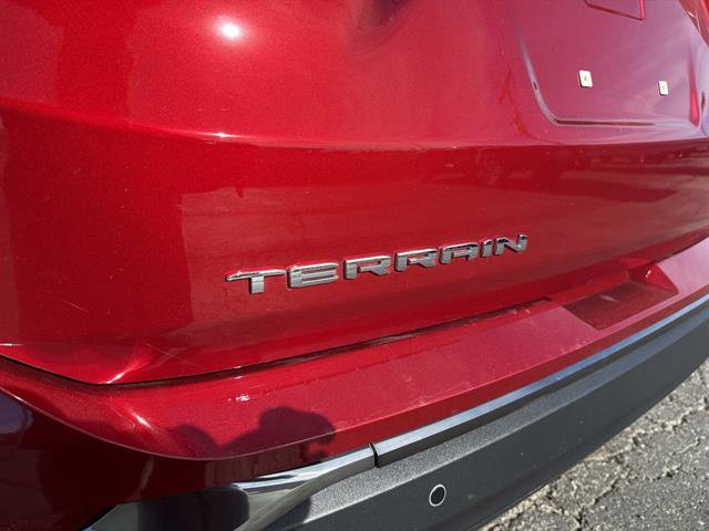 Used 2024 GMC Terrain AT4 image 7