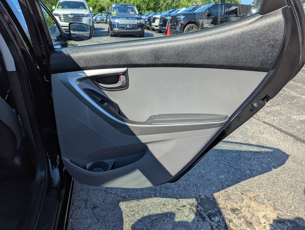 Used 2016 Hyundai Elantra SE FWD image 26