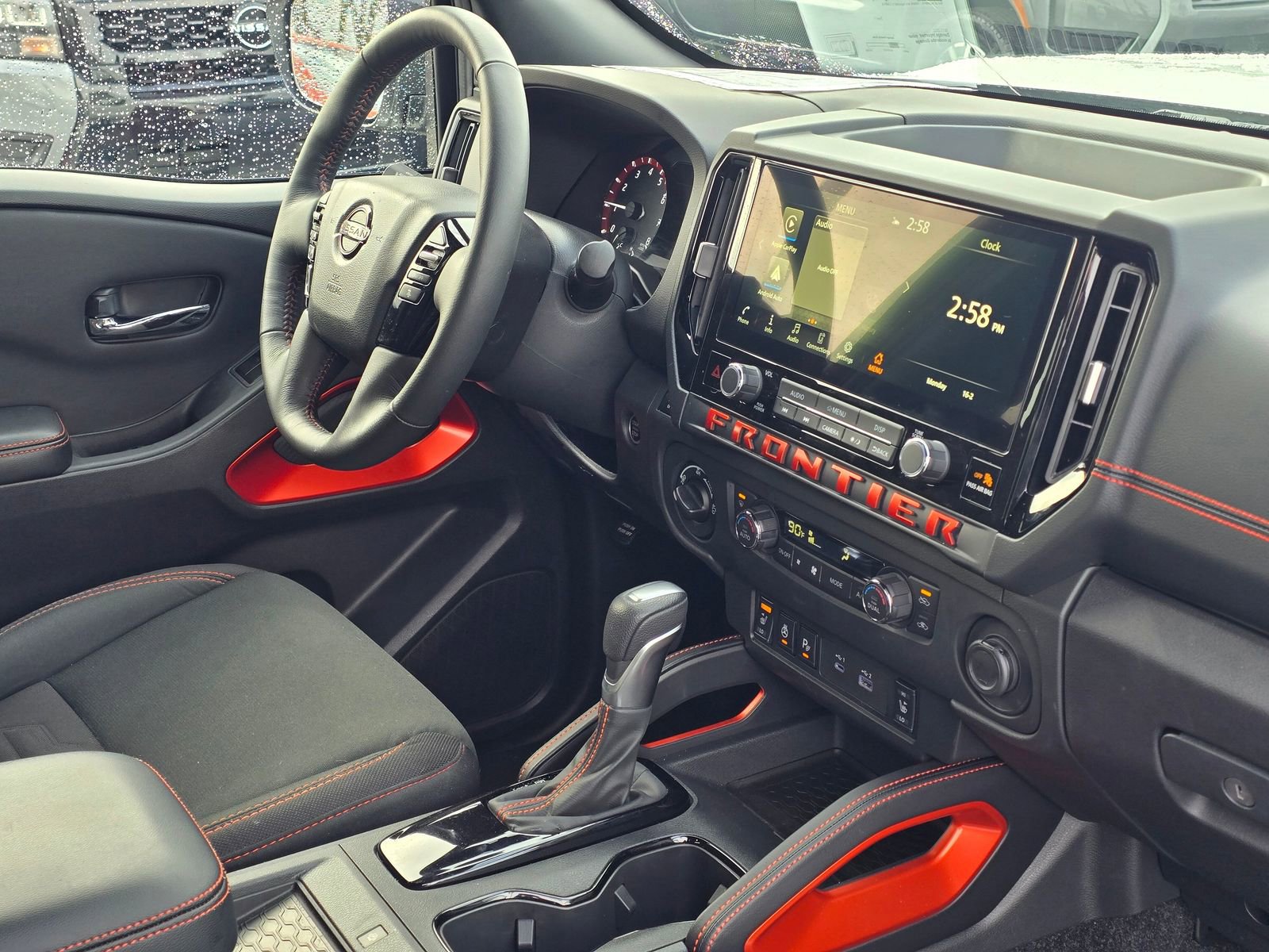 Used 2025 Nissan Frontier PRO-4X w/ Pro Convenience Package image 44