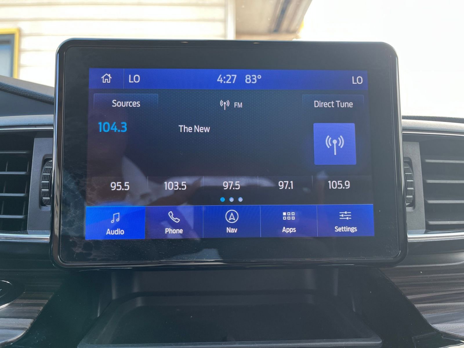 Used 2024 Ford Explorer Limited image 21