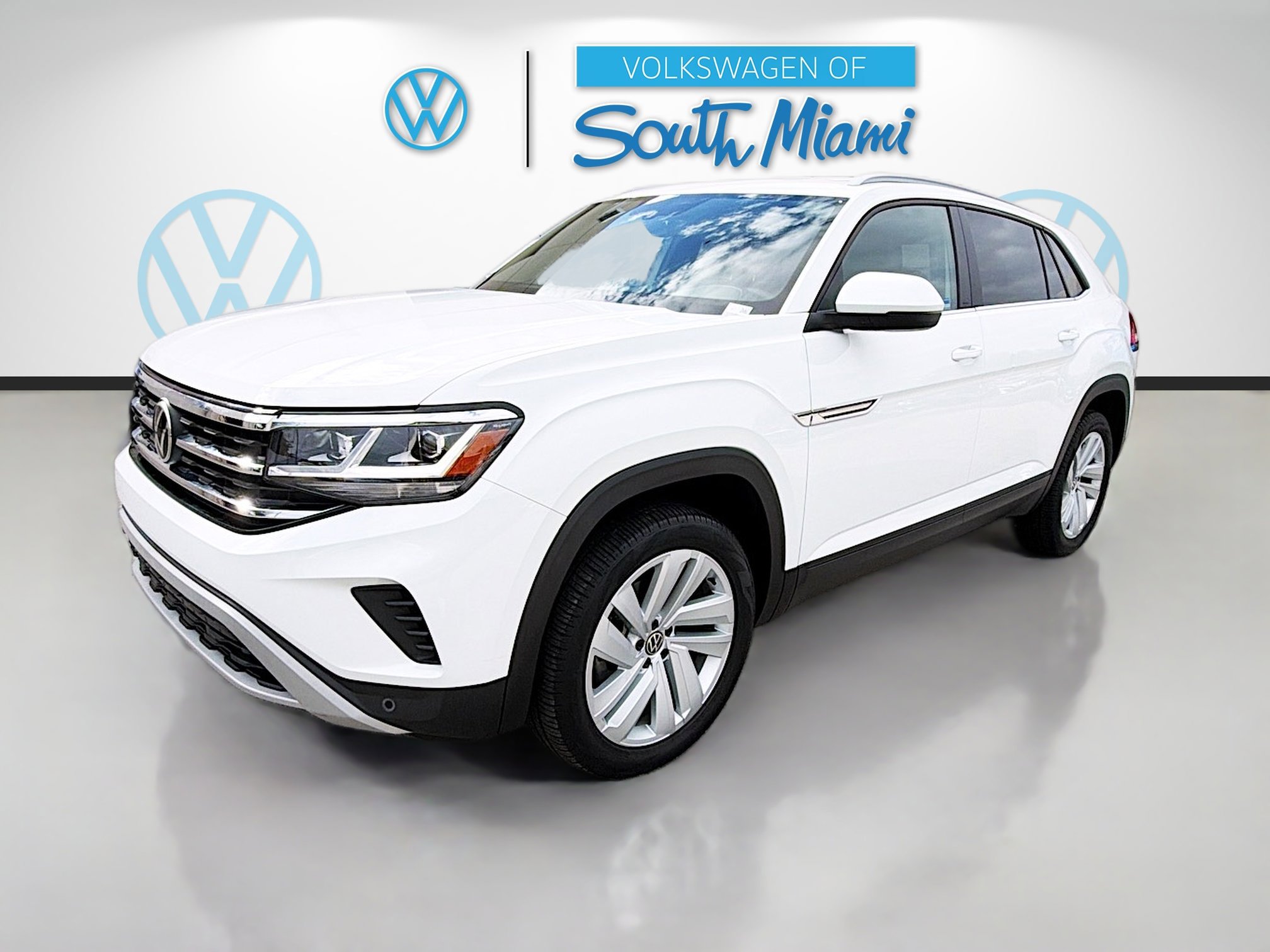 Certified 2022 Volkswagen Atlas Cross Sport SE image 3