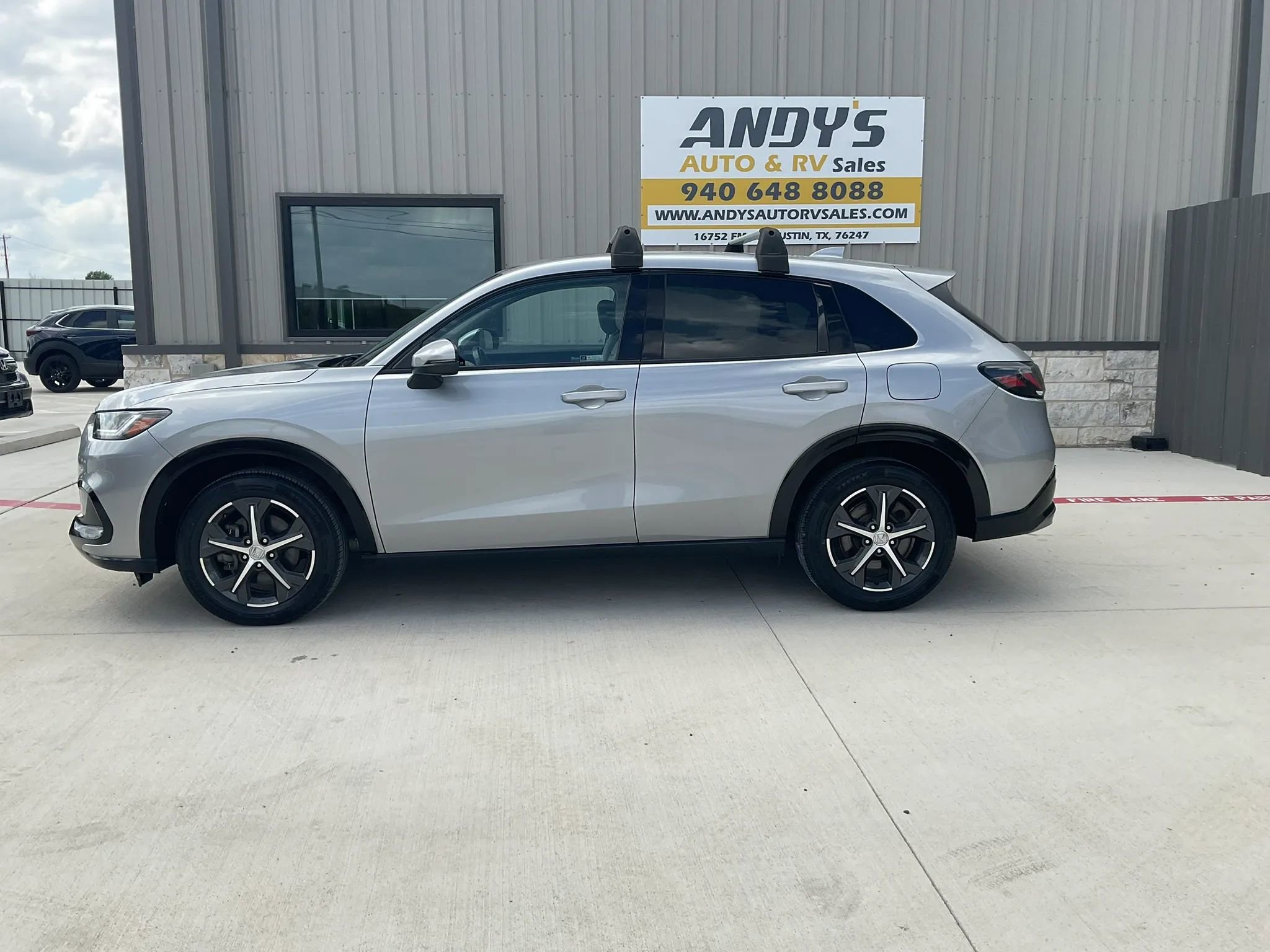 Used 2024 Honda HR-V EX-L image 5