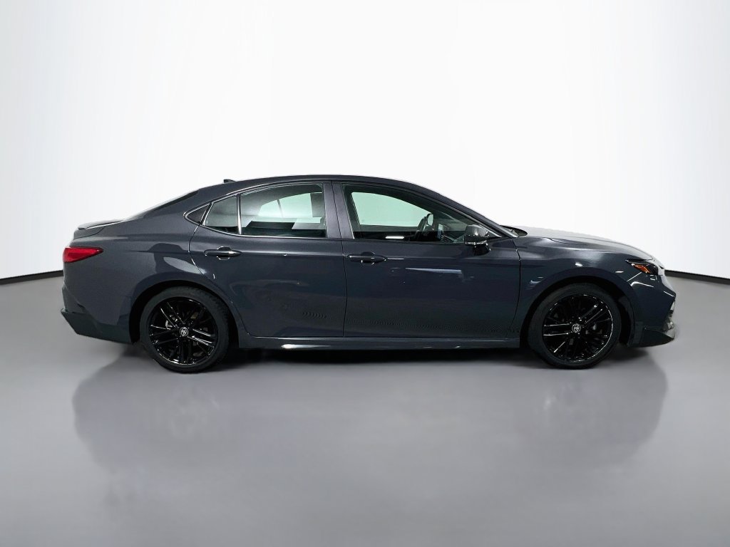 Used 2025 Toyota Camry SE FWD image 2