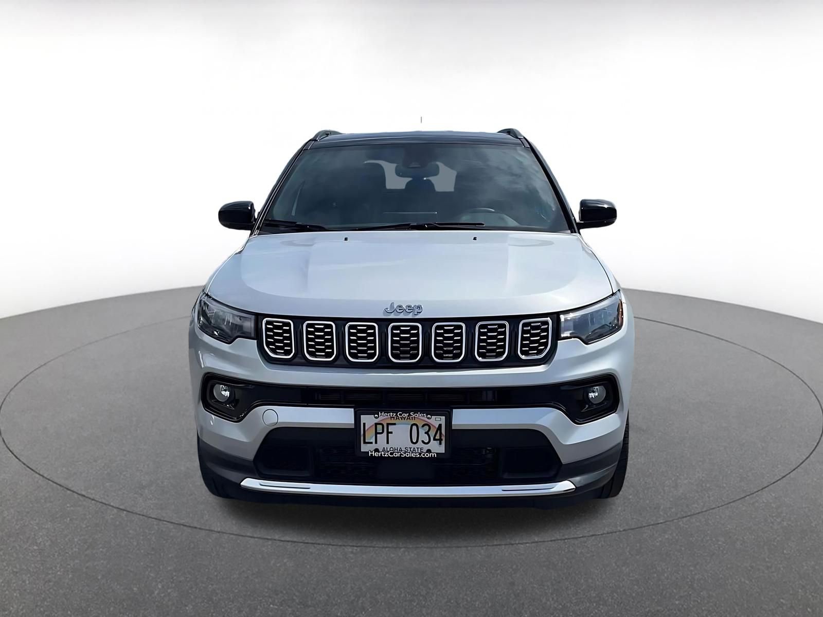 Used 2025 Jeep Compass Limited image 4