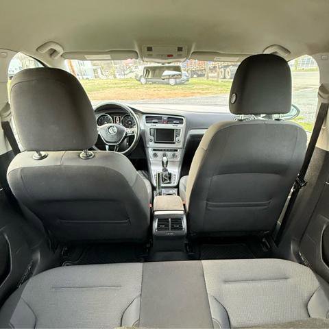 Used 2016 Volkswagen Golf Limited Edition FWD image 13