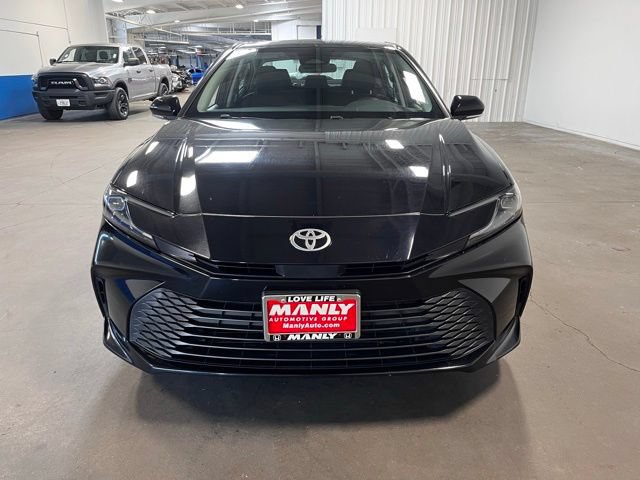 Used 2025 Toyota Camry LE FWD image 8