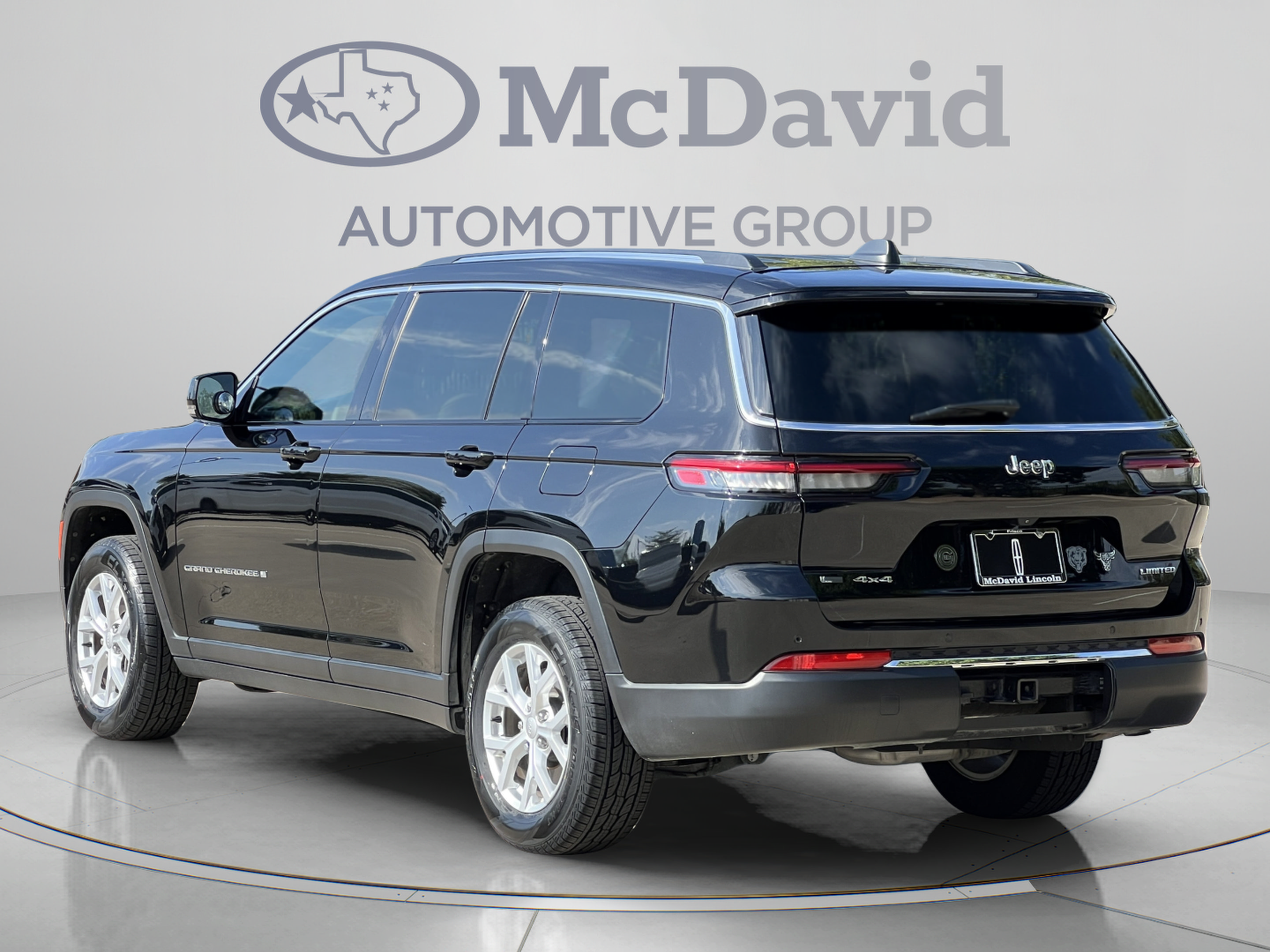 Used 2023 Jeep Grand Cherokee L Limited AWD/4WD image 5