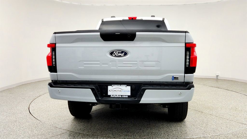 Used 2025 Ford F150 Lightning XLT AWD/4WD image 6