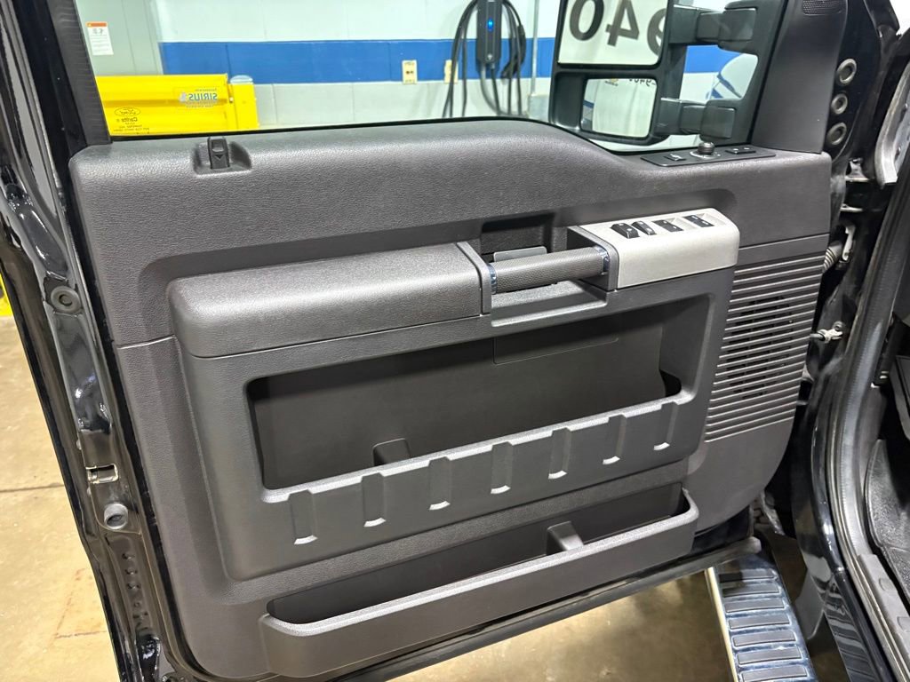 Used 2016 Ford F250 Lariat w/ Lariat Ultimate Package image 23