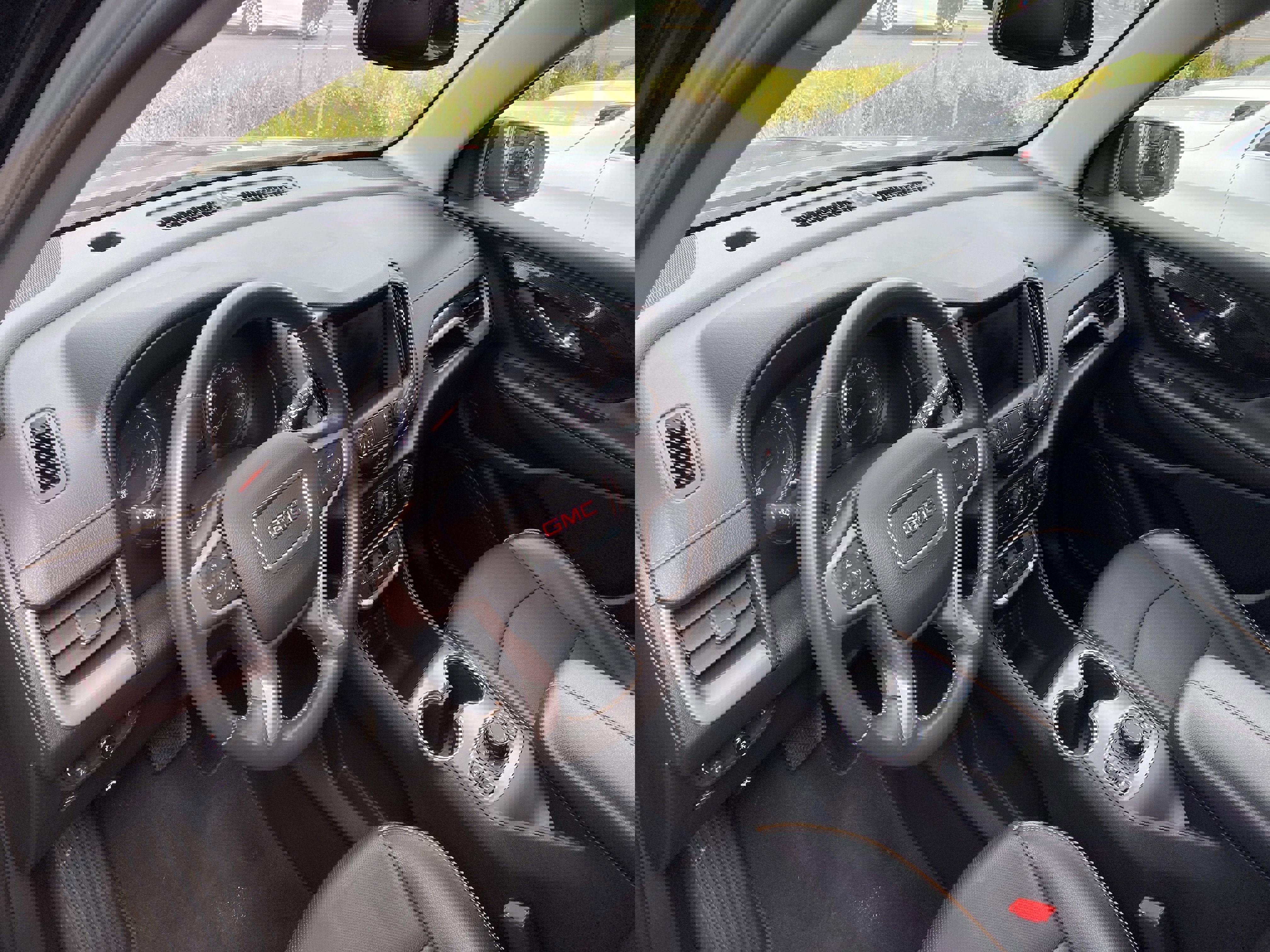 Used 2022 GMC Terrain AT4 image 9