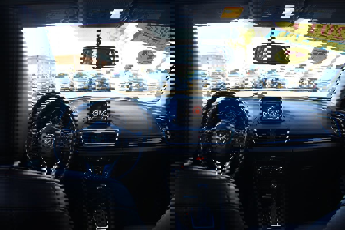 Used 2014 MAZDA MAZDA3 i Grand Touring image 25